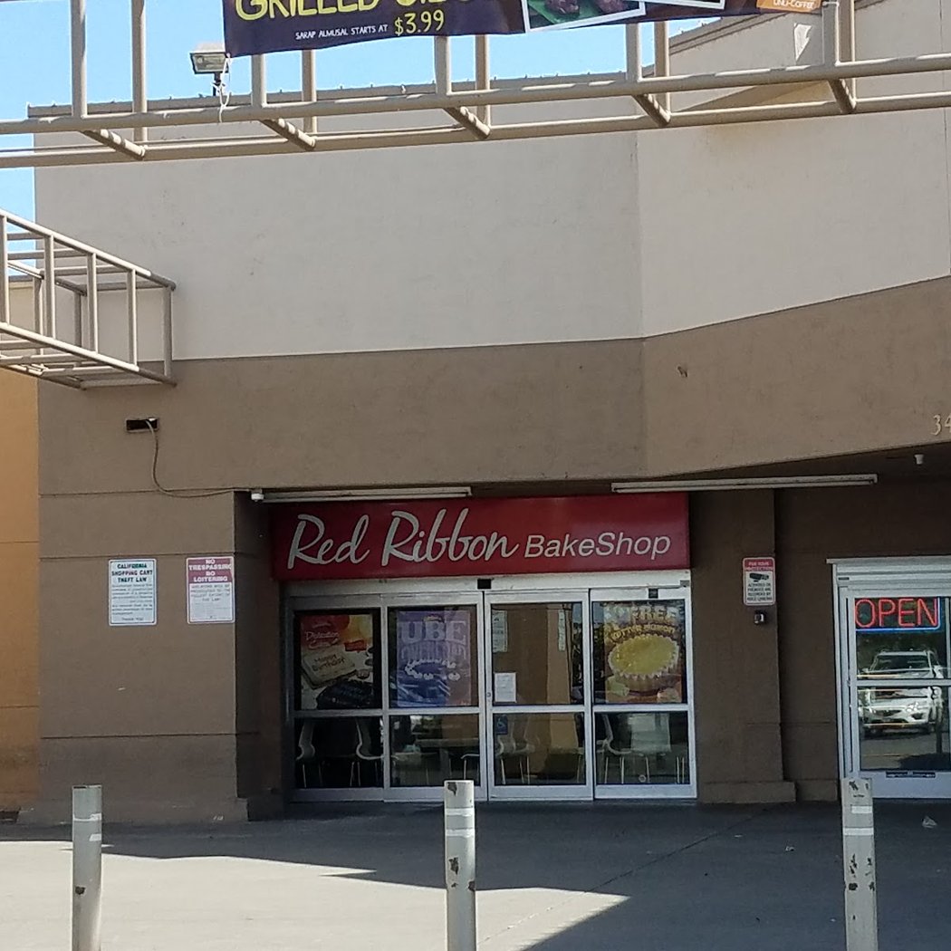 Red Ribbon Bakeshop 2