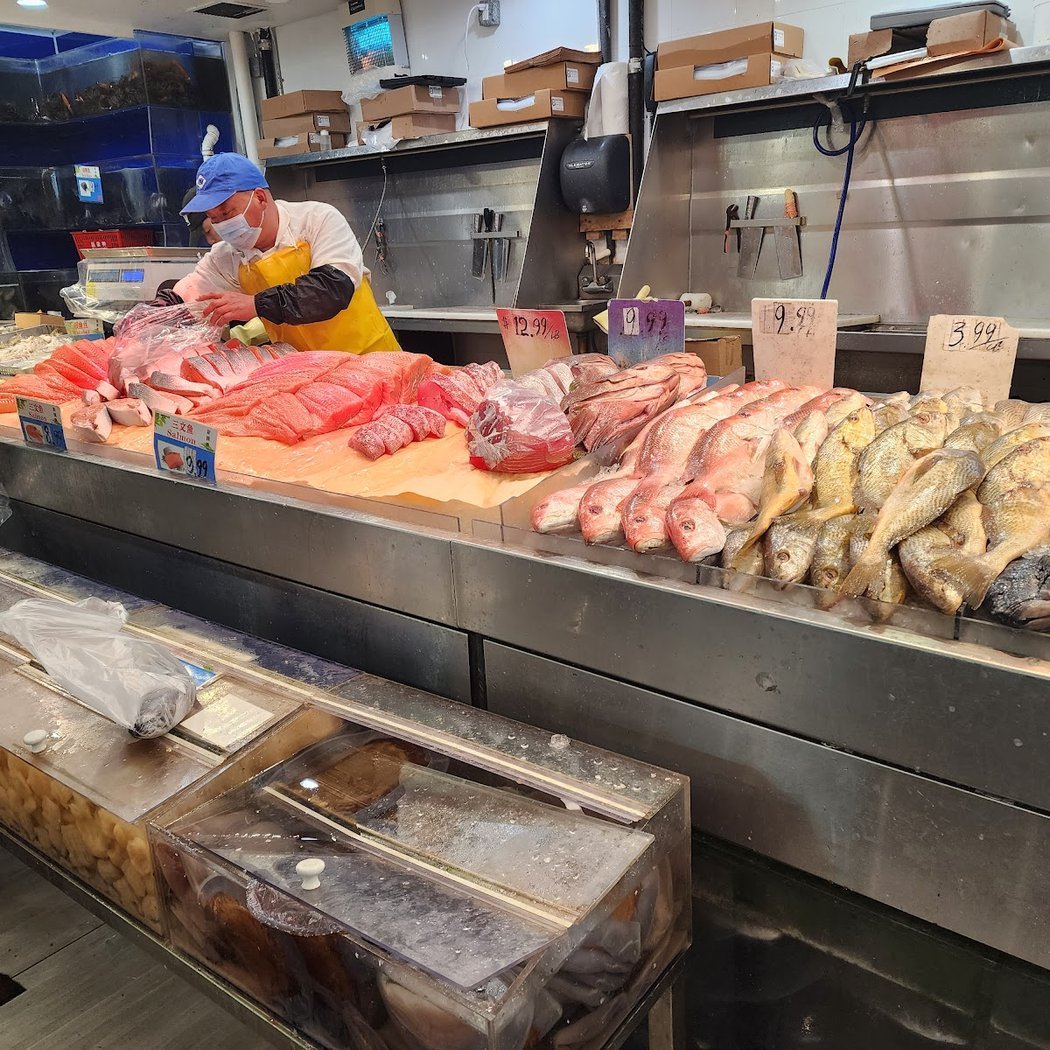 US 1 Supermarket 3