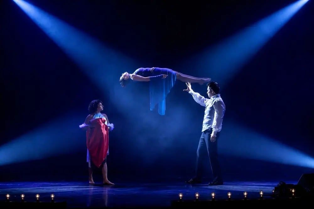 ENCHANTED Magic Dinner Show 1