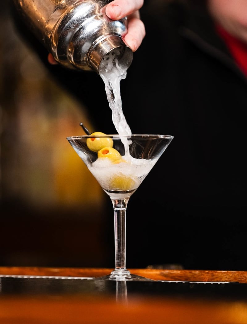 Mort’s Martini and Cigar Bar 1