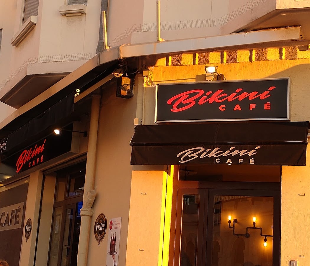 Bikini Café 2