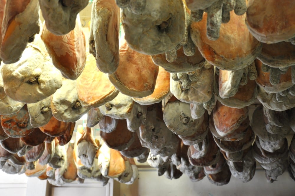 Pierre IBAIALDE - Artisan du jambon à Bayonne 2