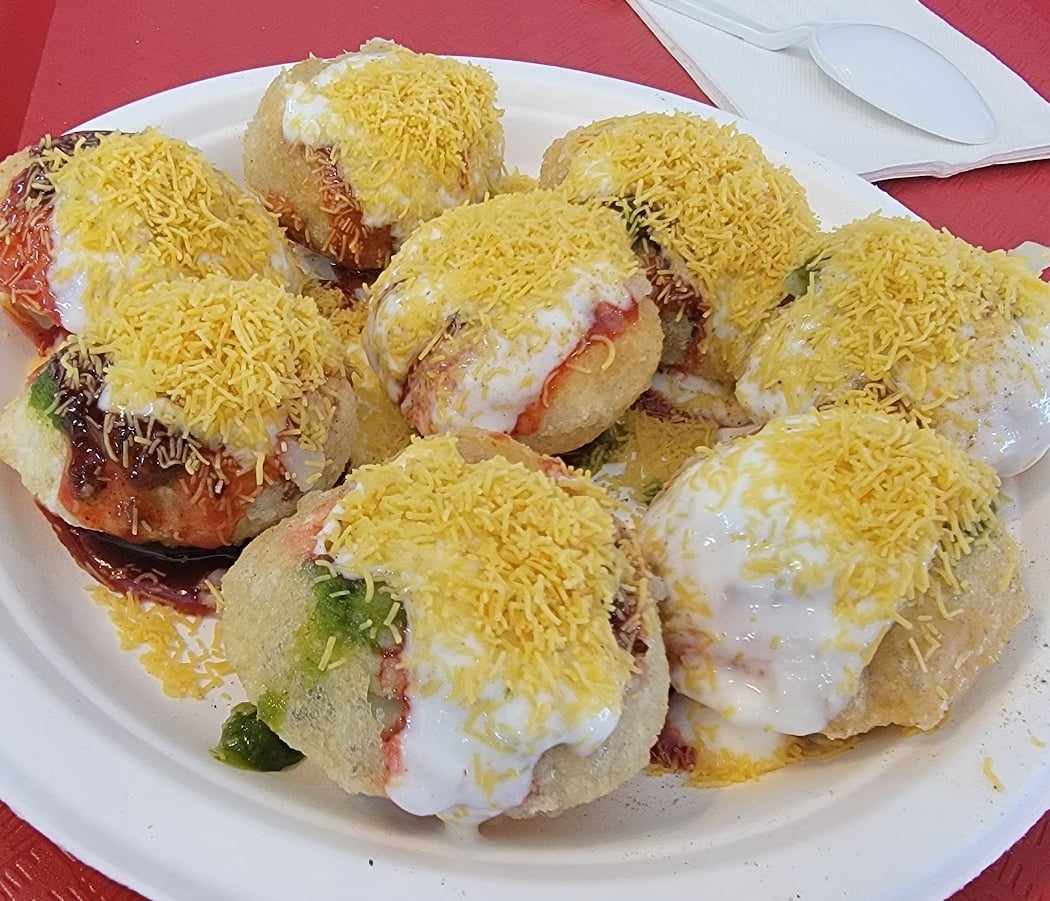 Raja Sweets & Fast Food 4