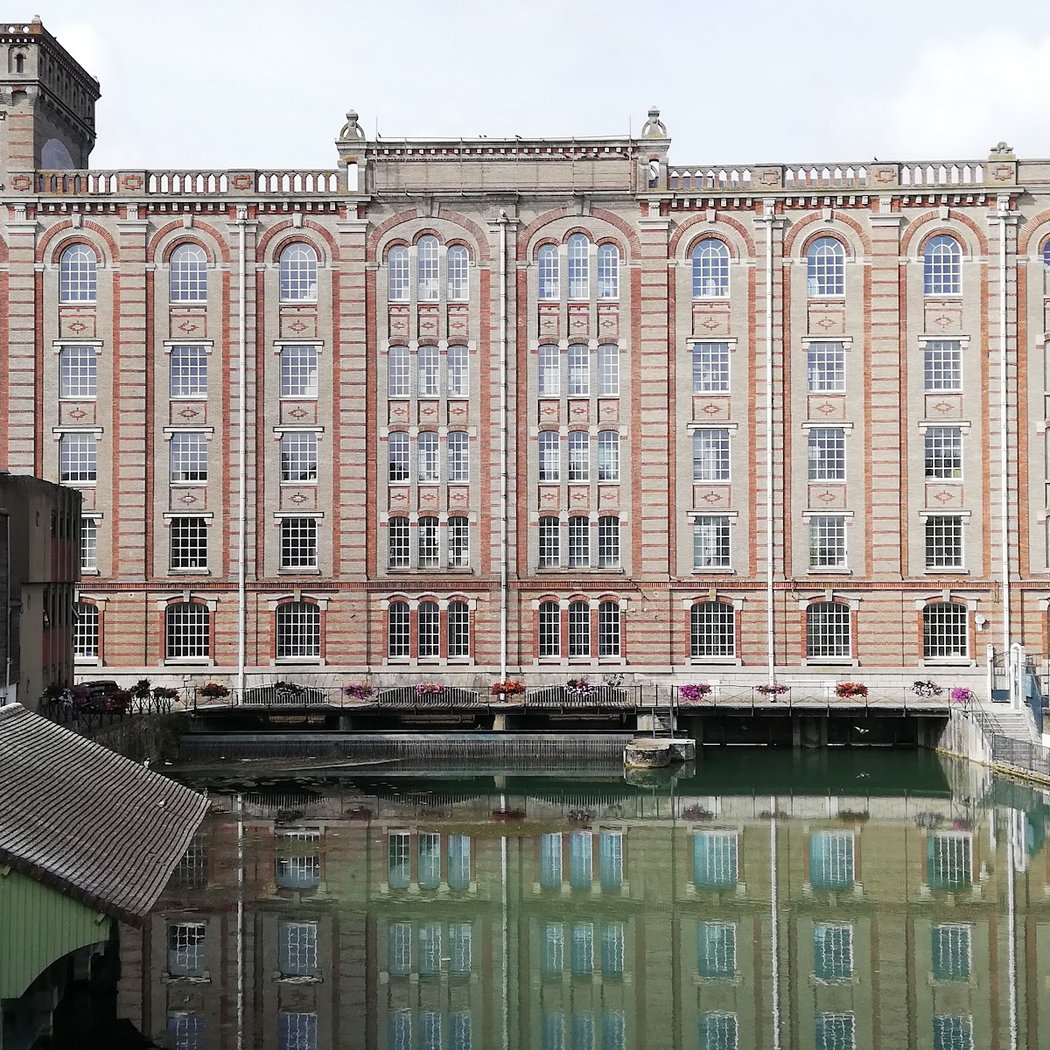 LES GRANDS MOULINS 1