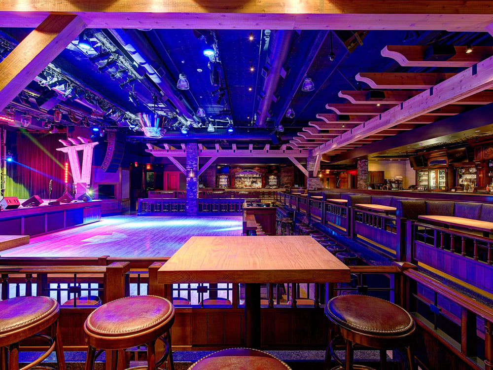 THE RANCH Saloon 2