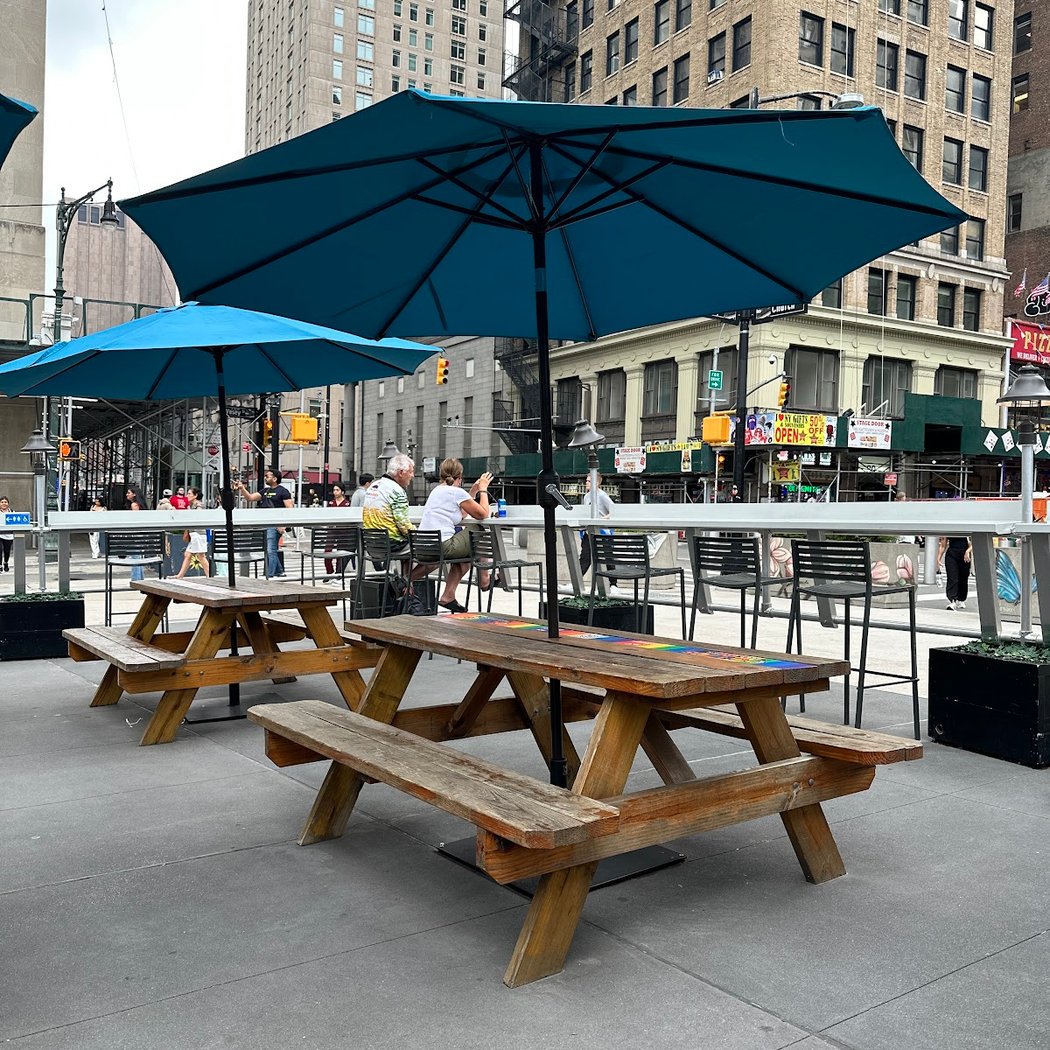Oculus Beer Garden 2