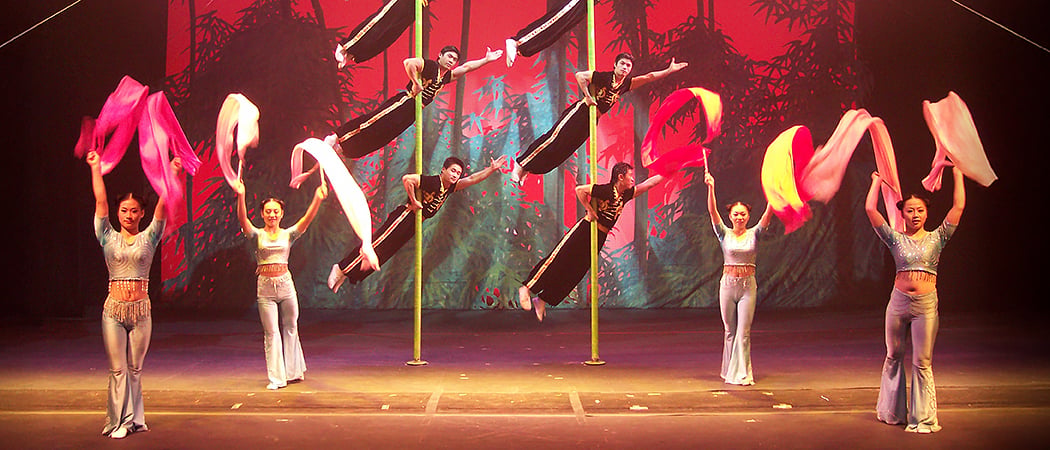 The Peking Acrobats 1