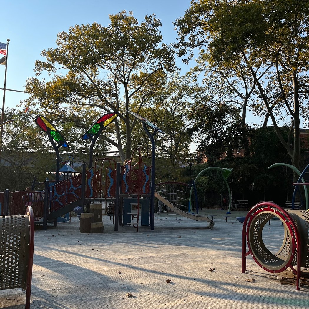 Playground 4