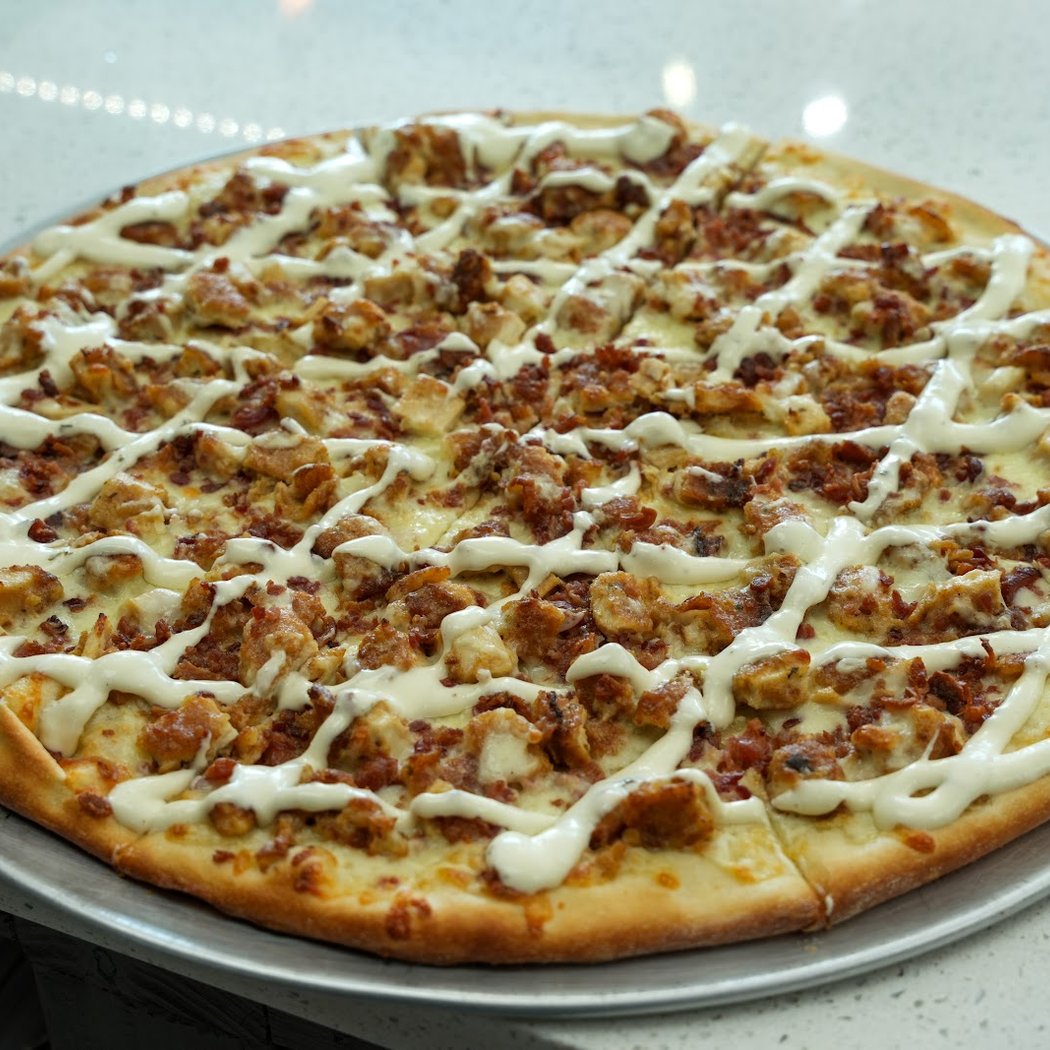 Famous Lucas Pizzeria 3