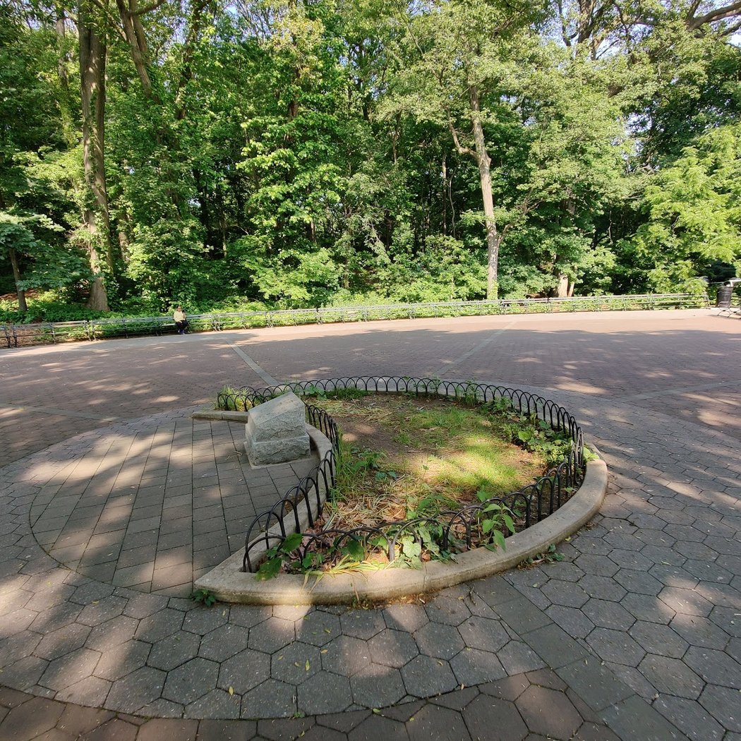 Wallenberg Square 2