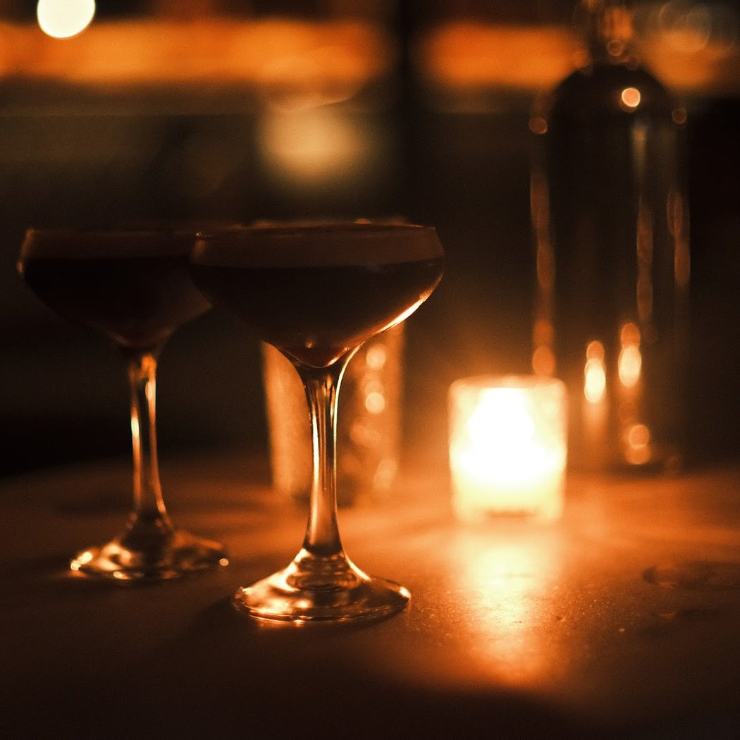 Mixology Classes with Master Bartenders 5