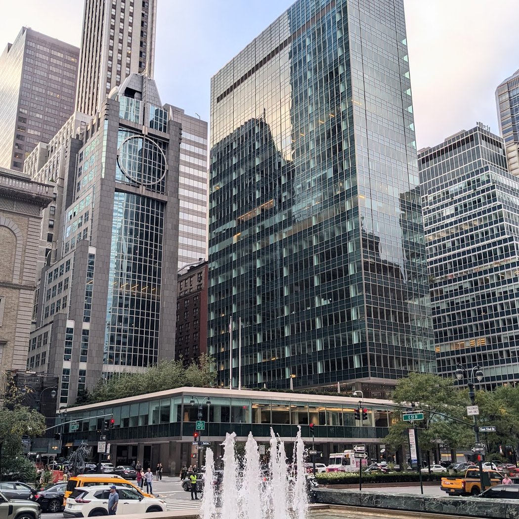Lever House 4