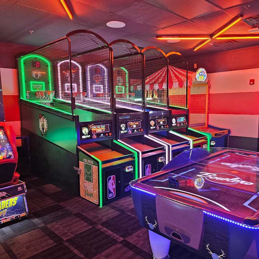 Bowlero Fair Lawn 3