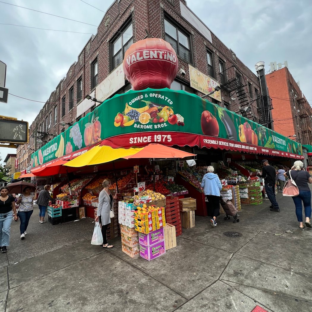 Valentino Food Market 2
