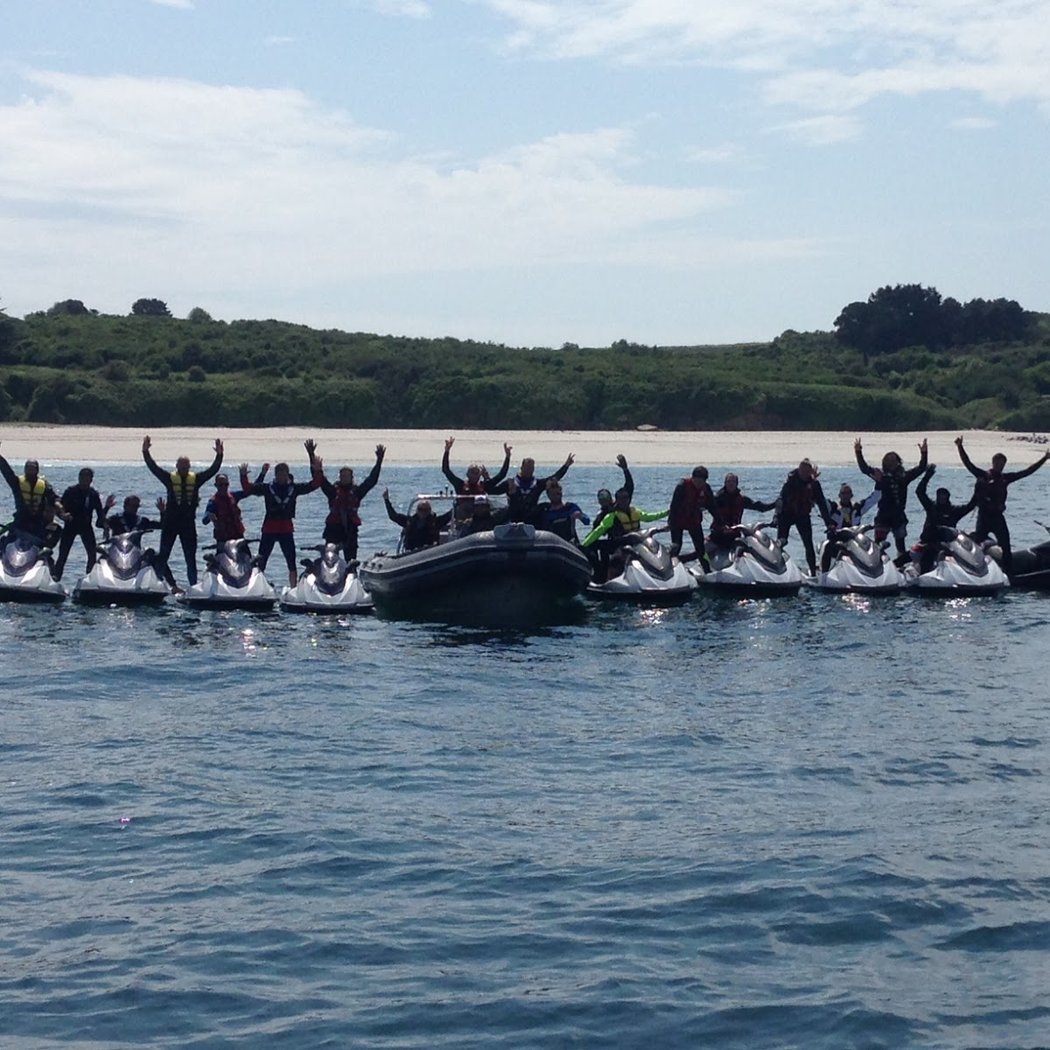 FUN 56 Jet Ski-Flyboard-bouées tractées-ski nautique-wakeboard. 2