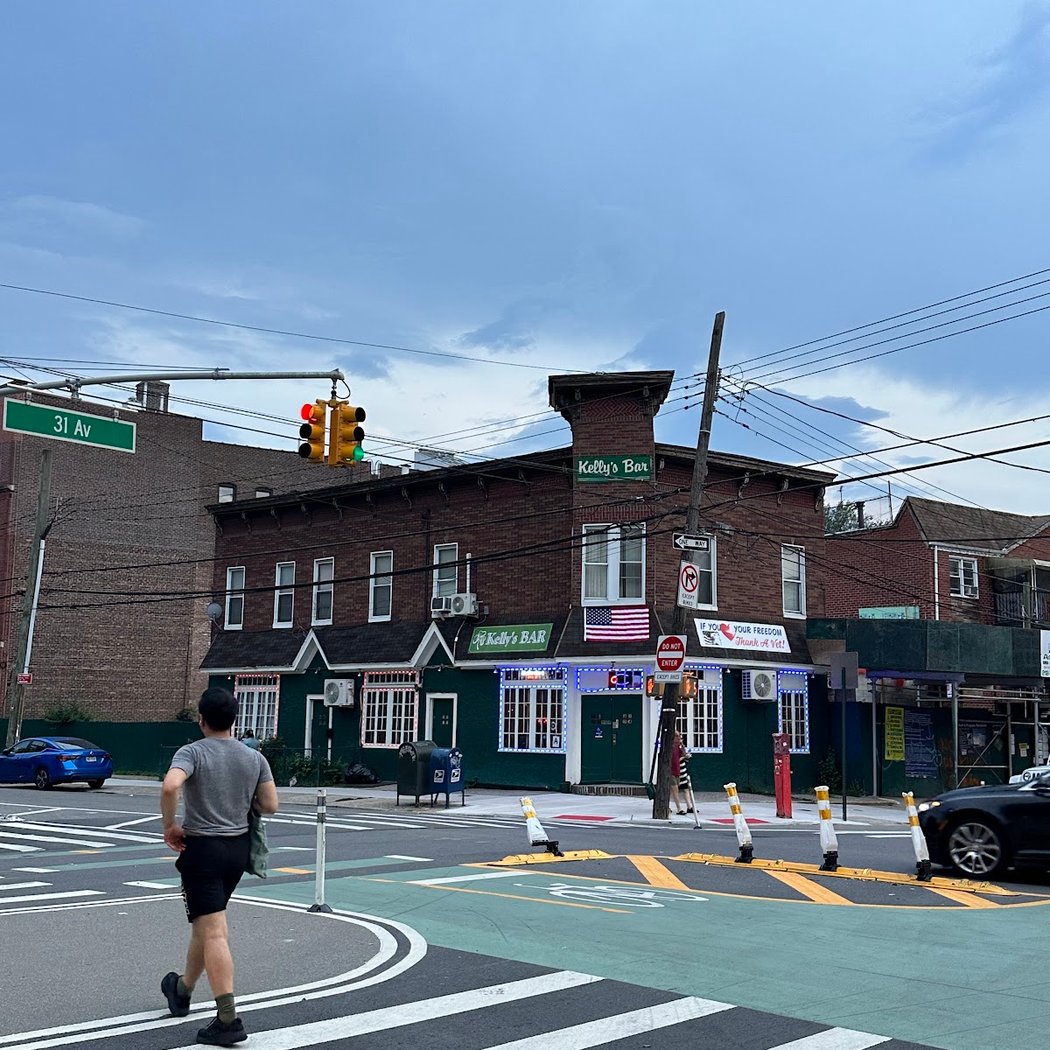 Kelly's Bar 3