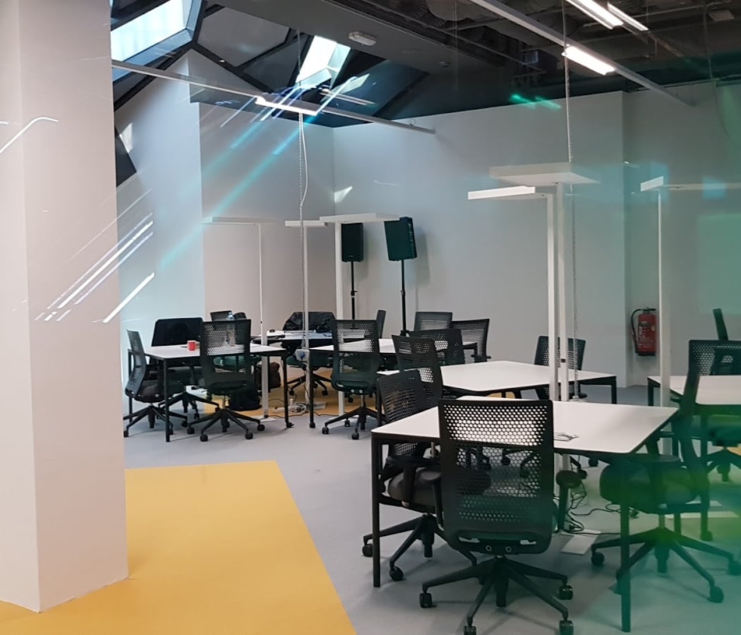 VIBE CODE WEDNESDAY Weekly open coding session for builders and AI-curious minds 2