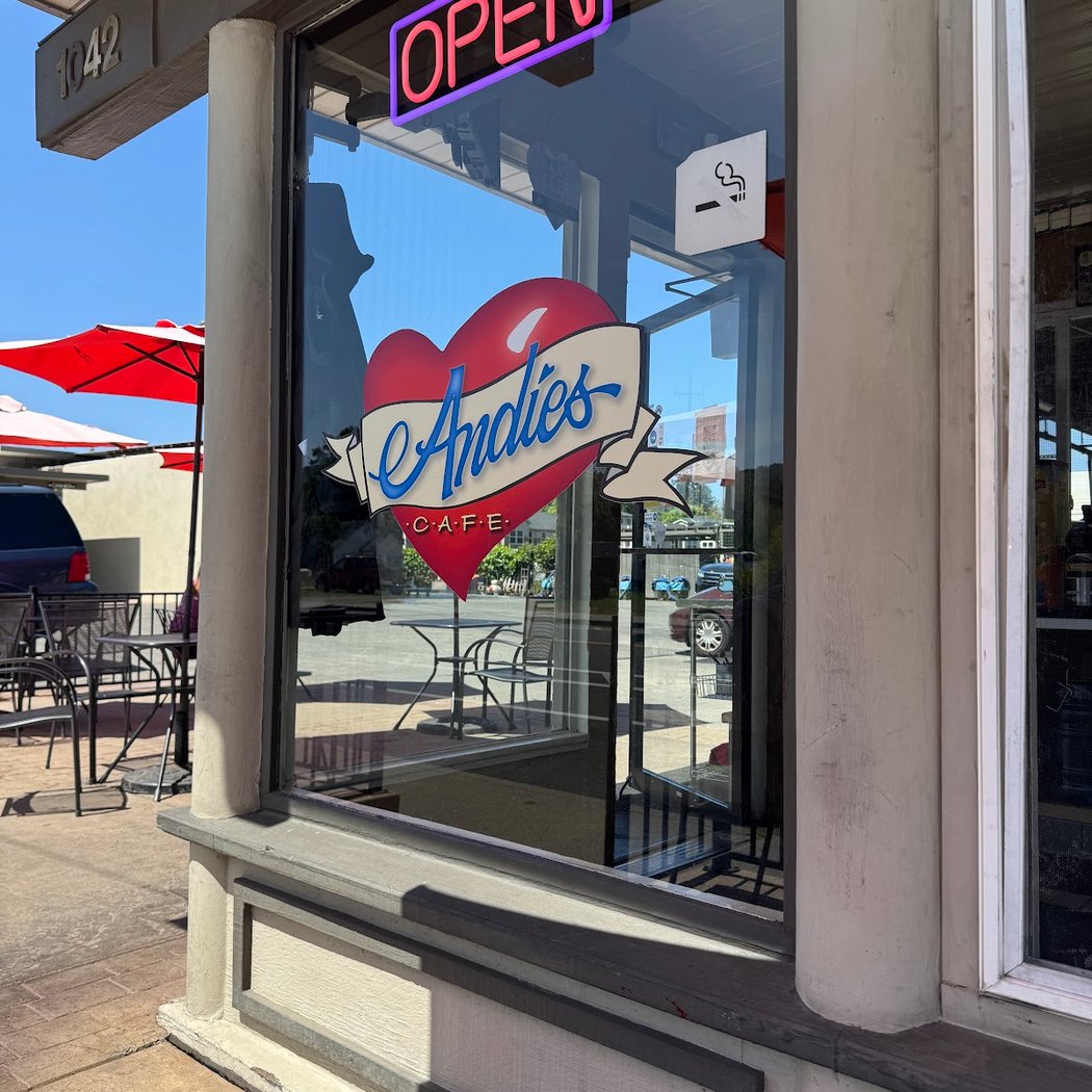 Andie's Café 2