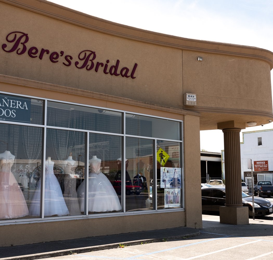 Bere's Bridal Tuxedo & Formal Wear 2