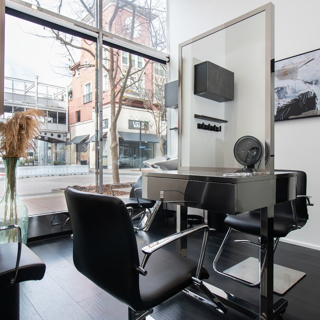 Salon Republic Emeryville 1