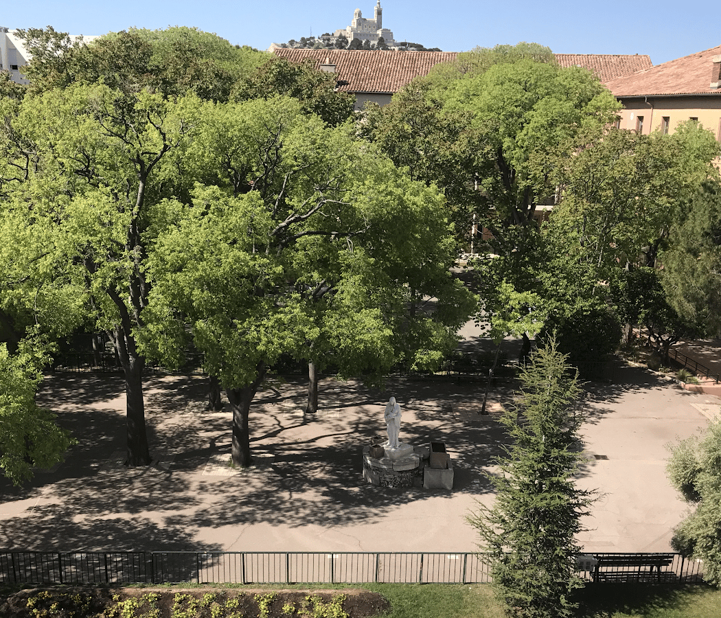 School Cours Bastide 2
