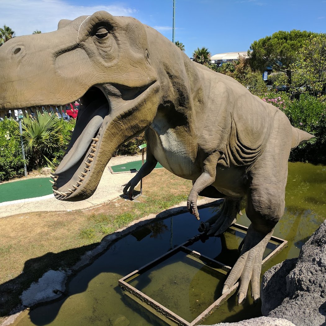 Adventure Golf 3