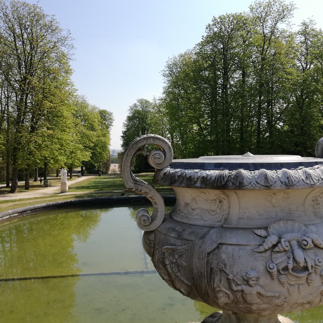 Ville-d'Avray Gate 1