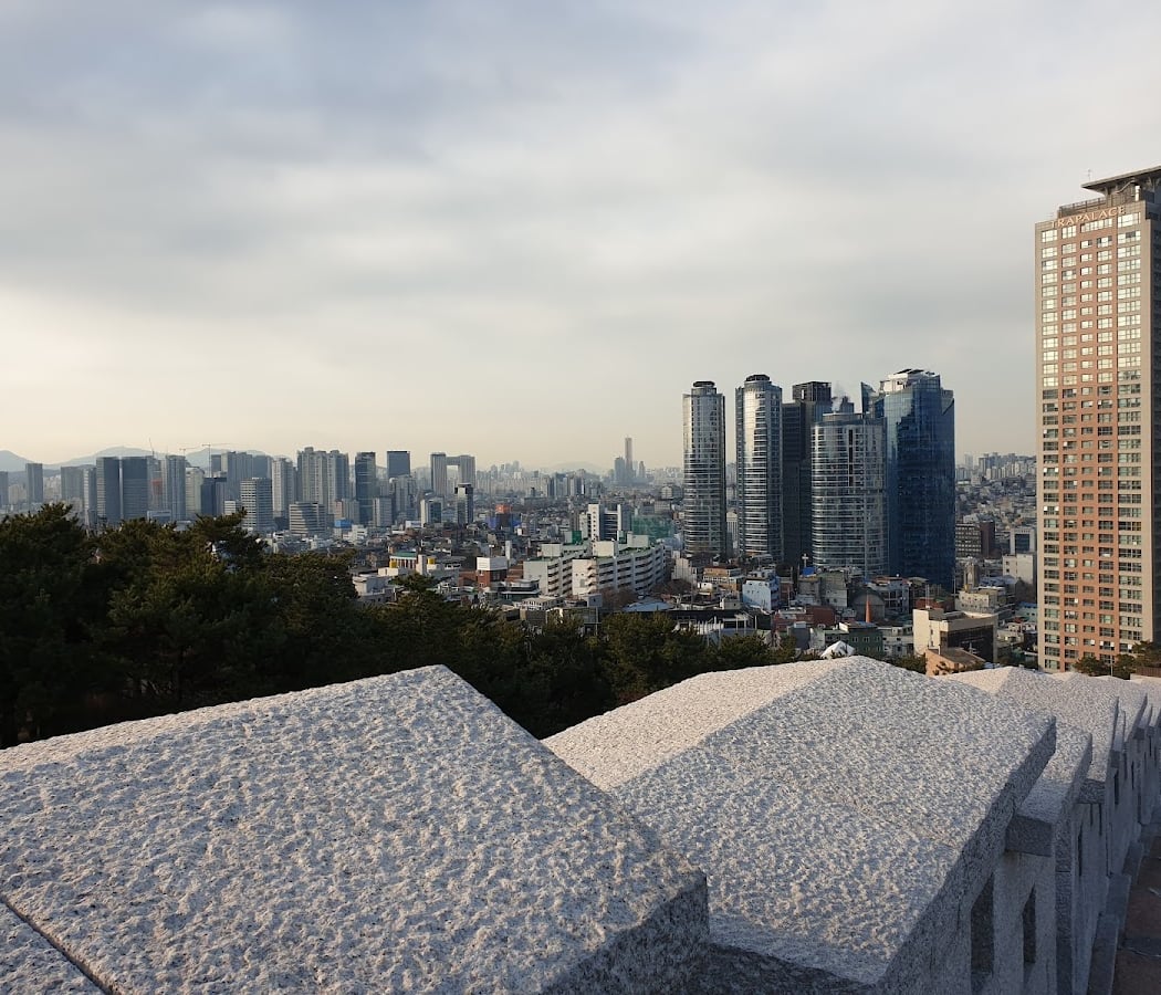 Namsan Baekbeom Square 3
