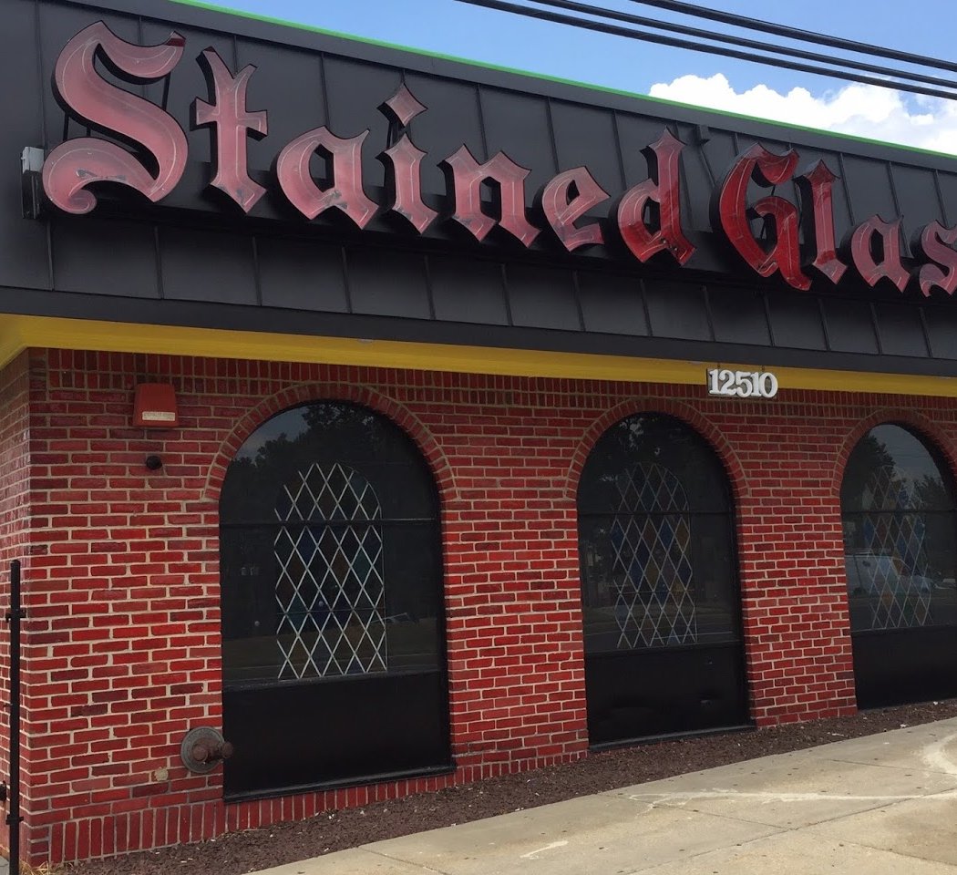 Stained Glass Pub - Glenmont 2