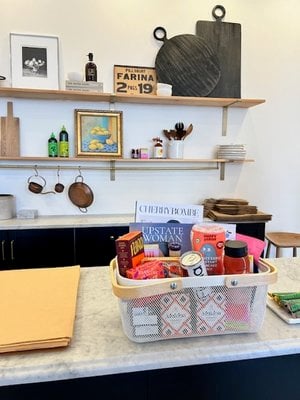 Stella's Fine Market 3