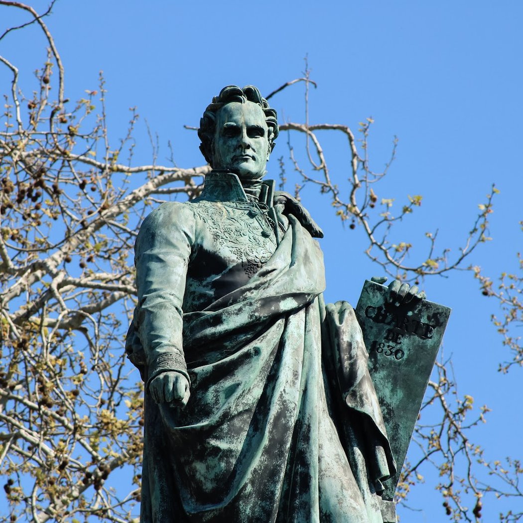 Statue of Casimir Perier 1