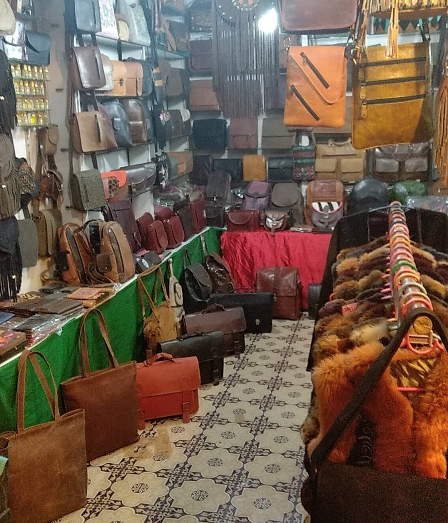 Mir leather shop 3