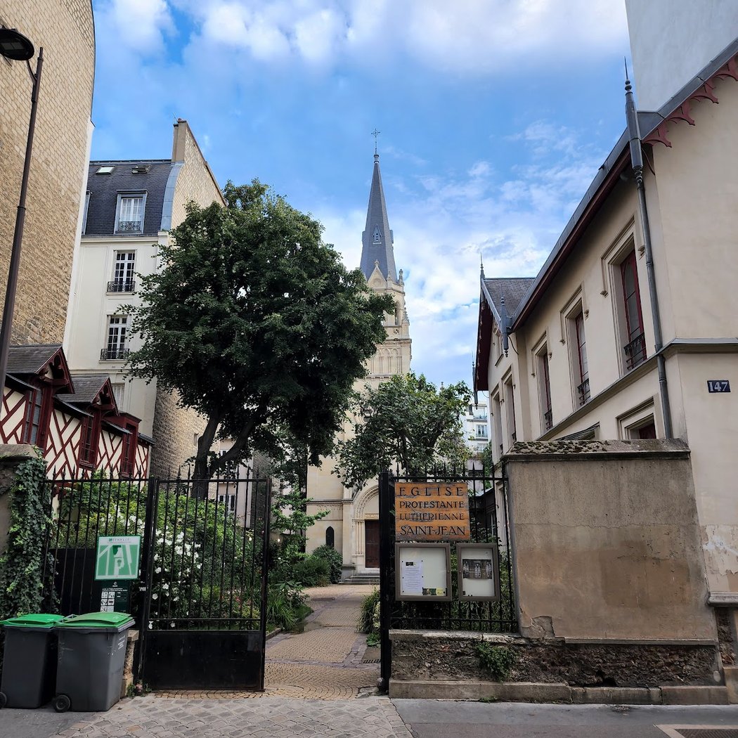 Jardin de l'Eglise Evangélique Luthérienne Saint-Jean-Denys-Bulher 3