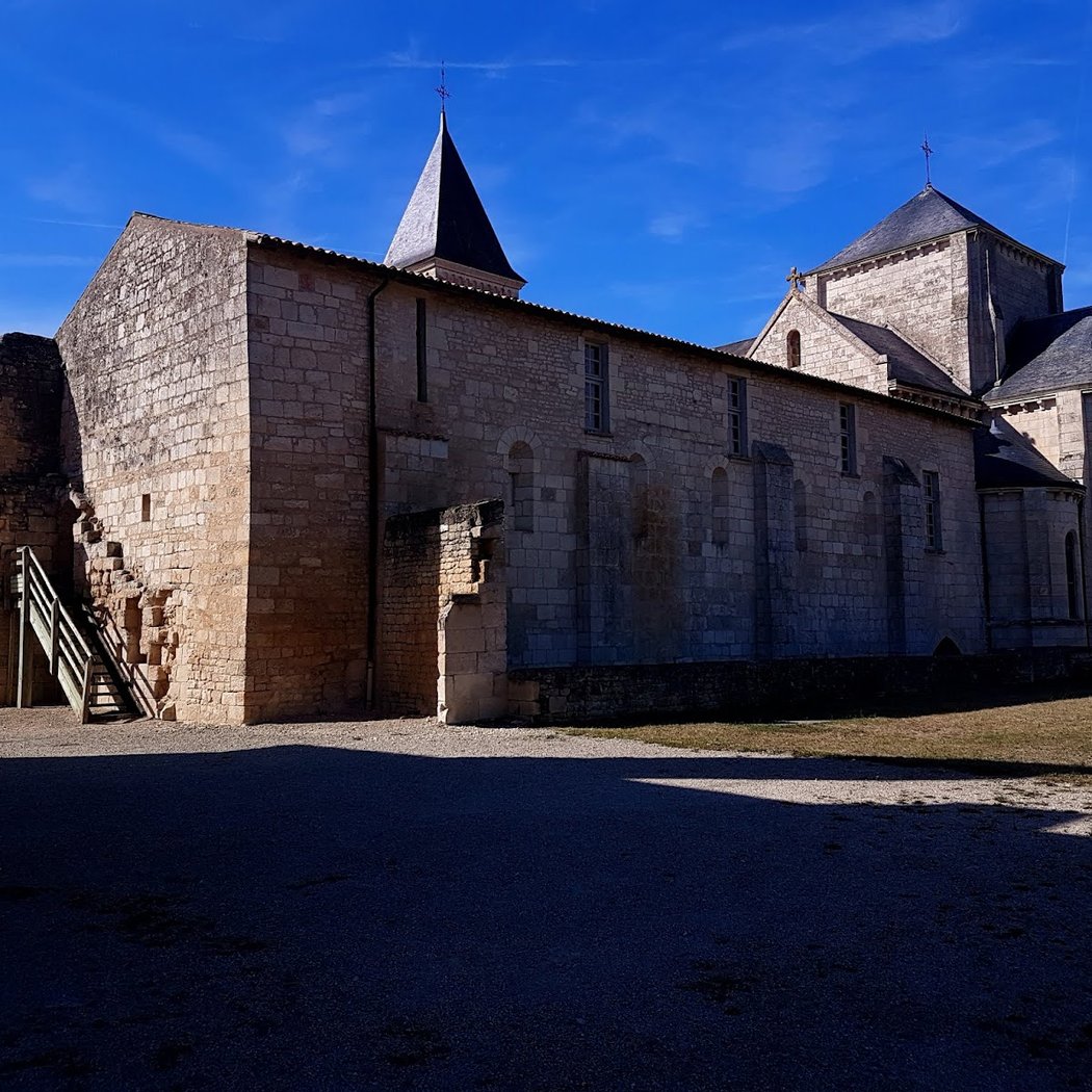 Abbey Nieul-sur-l'Autise 3