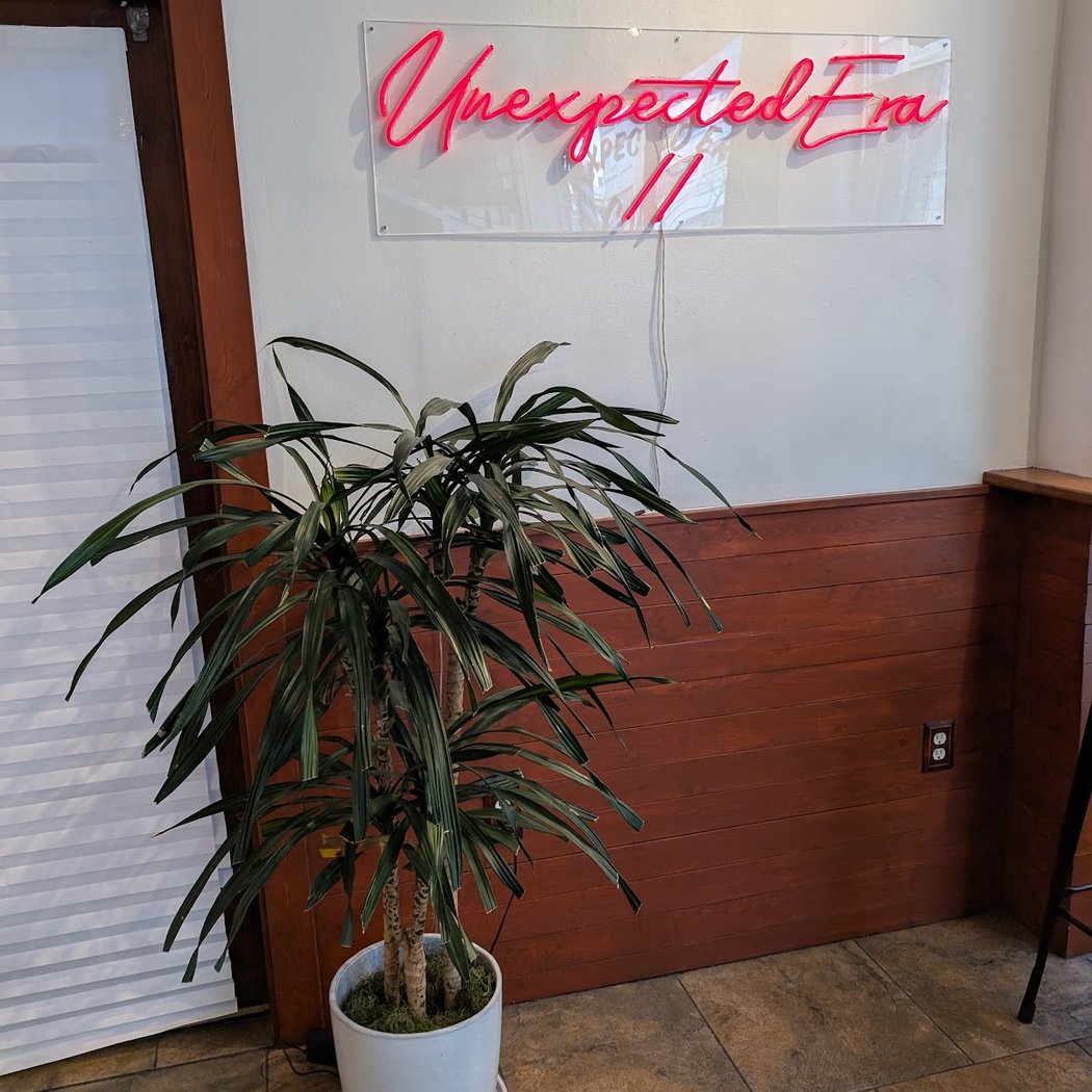Unexpected Era Café 3