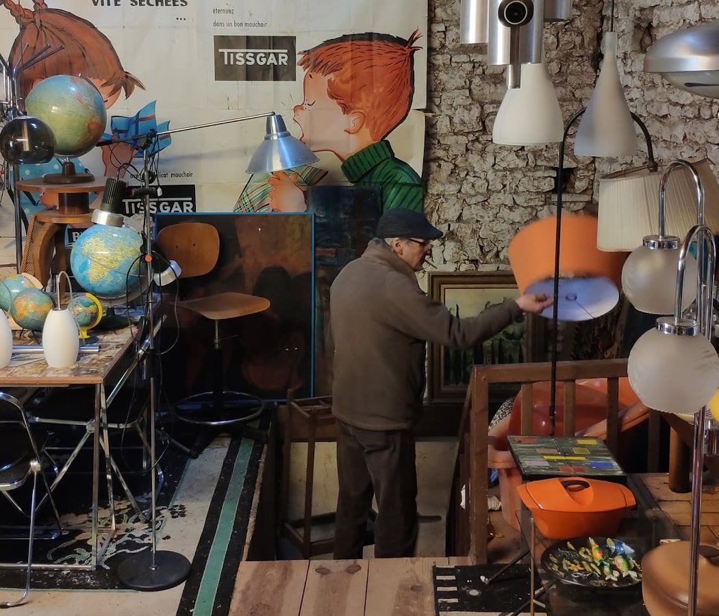 Flea Market & Antiques 2