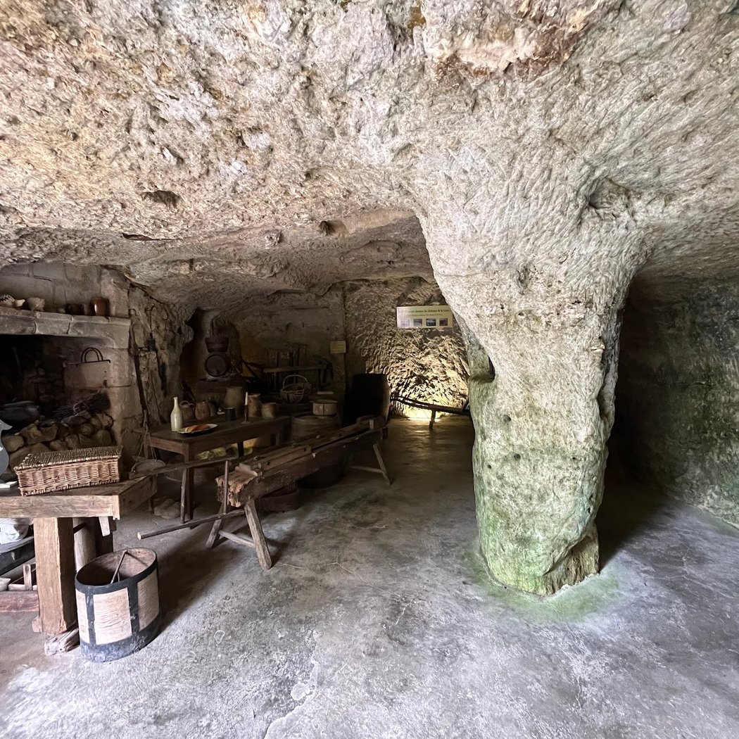 Cave of Goupillières 5