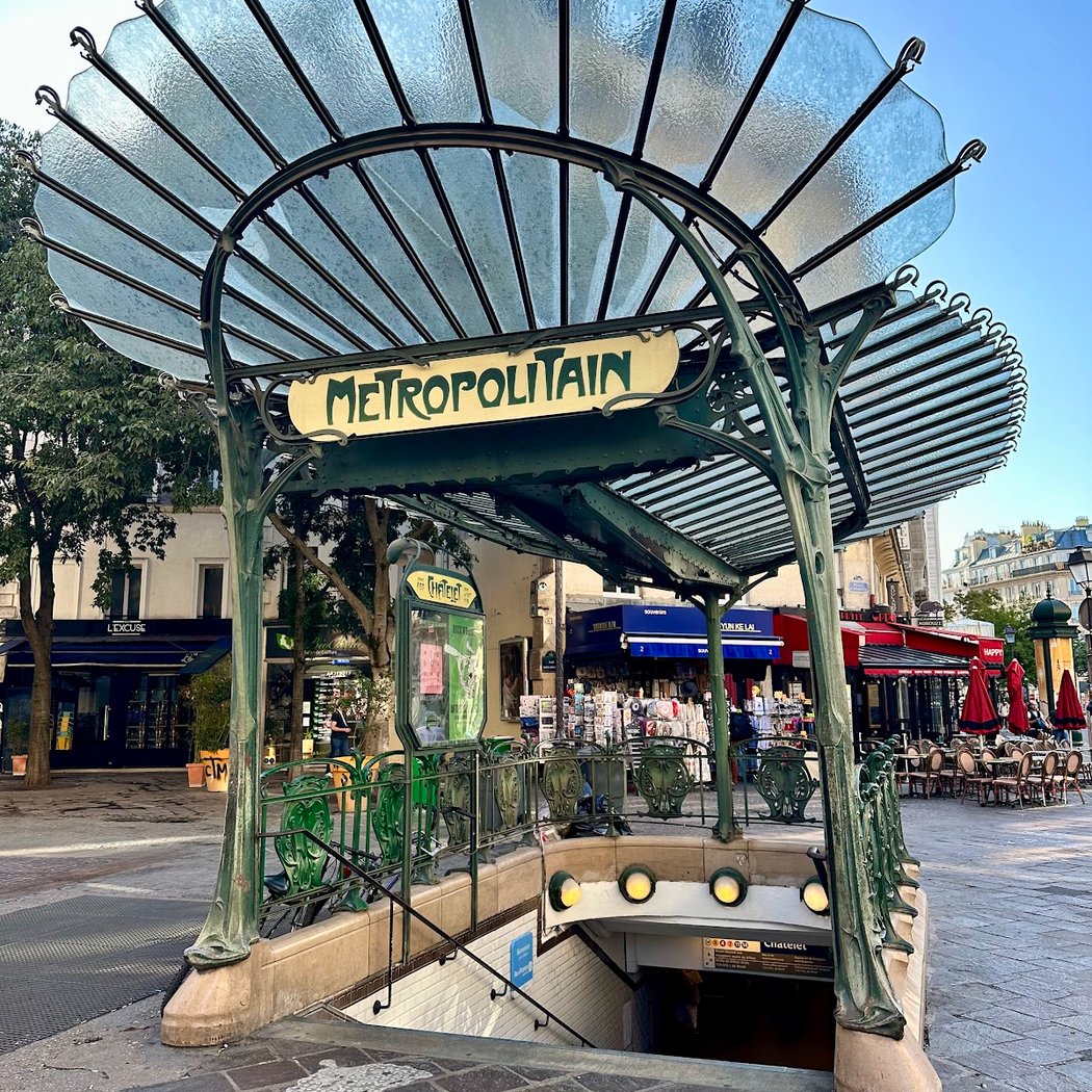Bouche de Métro Guimard 2