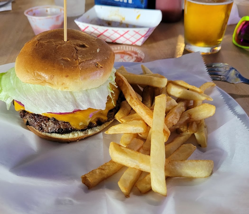 Whoo's Bar and Grill 3