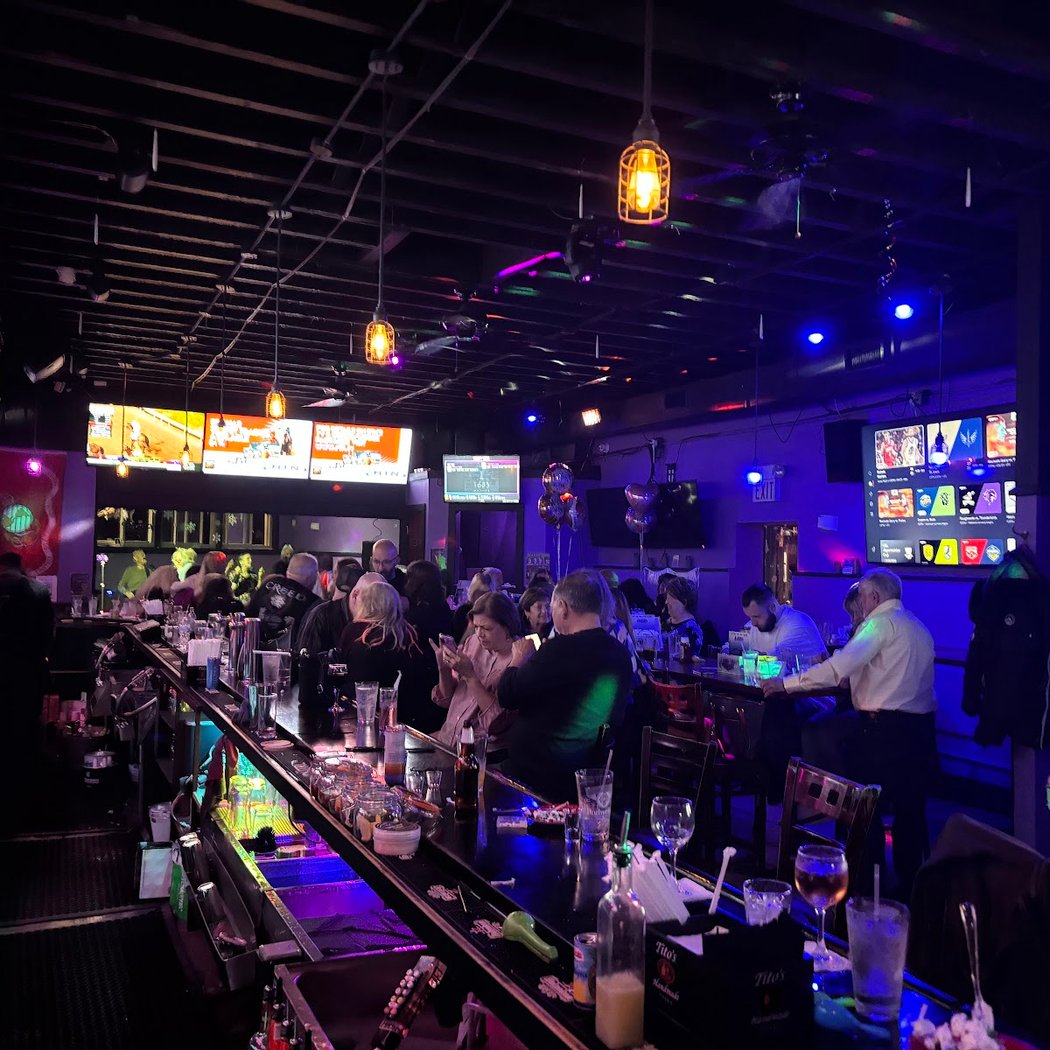 1683 Sports Bar & Restaurant 2