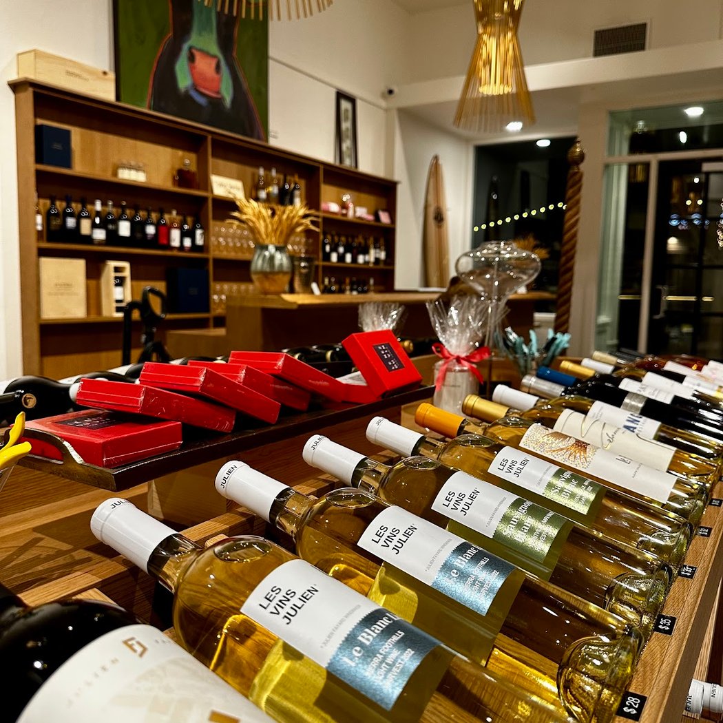Maison Fayard - Bottle store, gifts and tastings 3