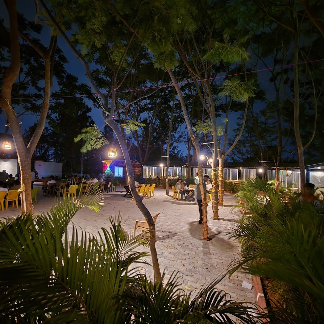 Mango Leaf Restaurant 4