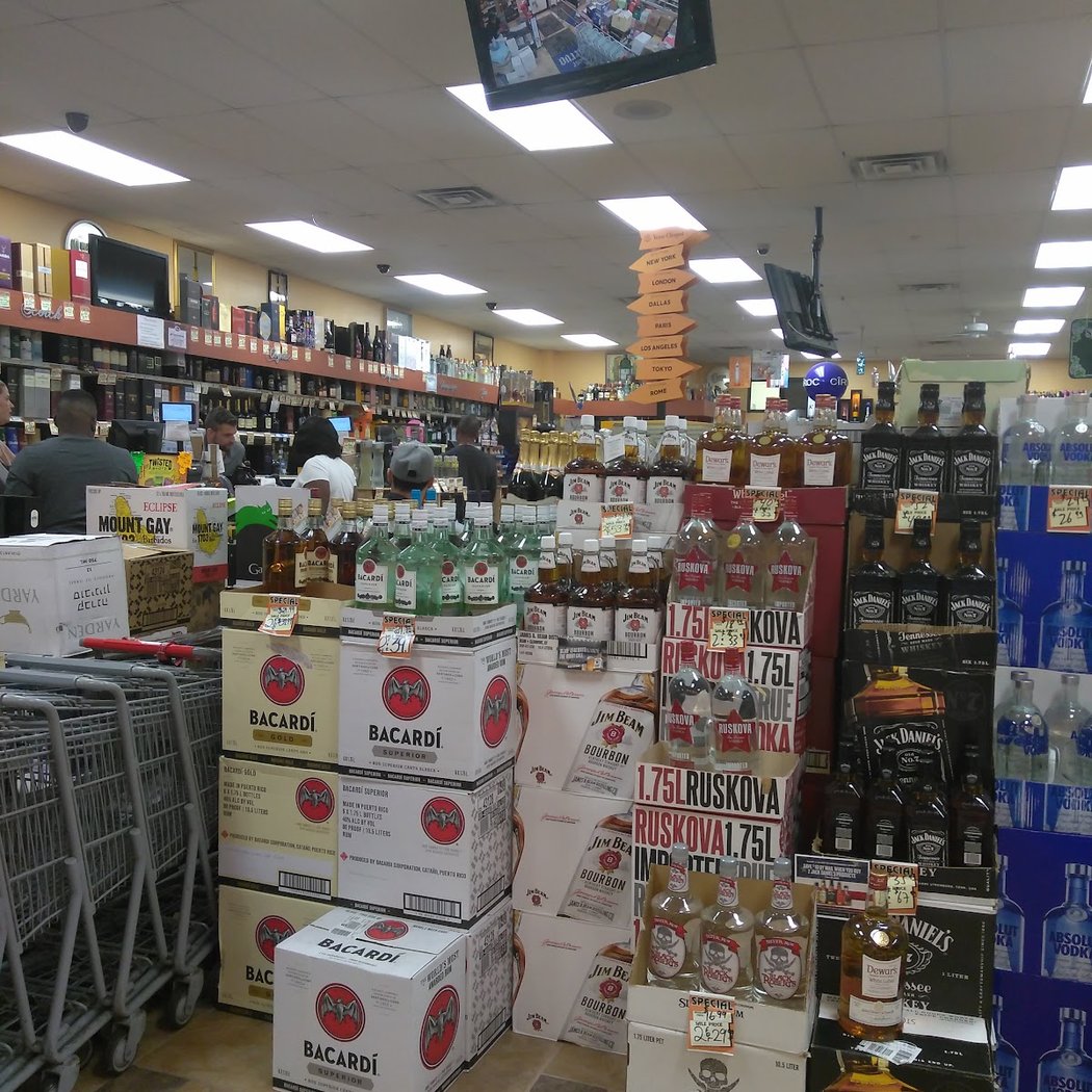 Liquor & Wine Warehouse 3