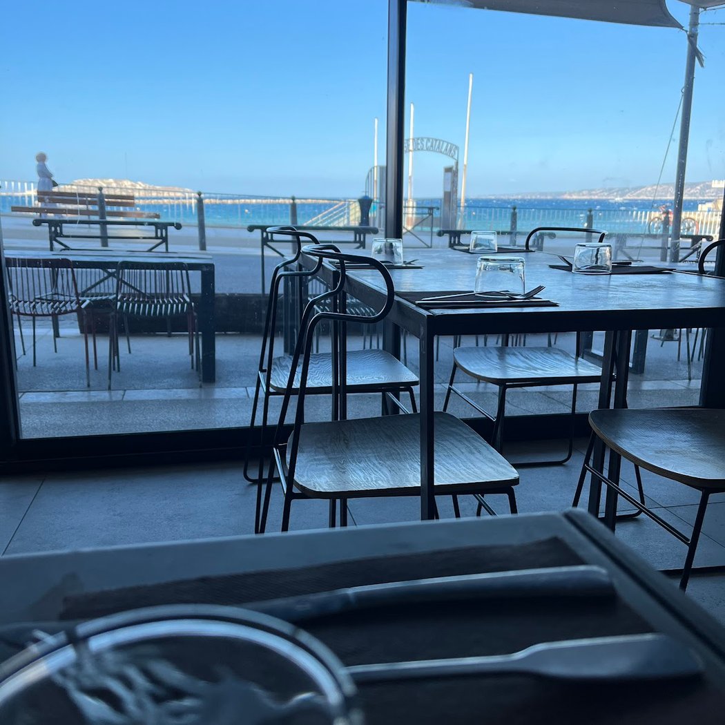 Les Akolytes Restaurant 2