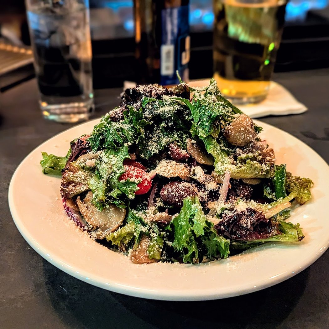 Vezzo NYC Thin Crust Pizza 3