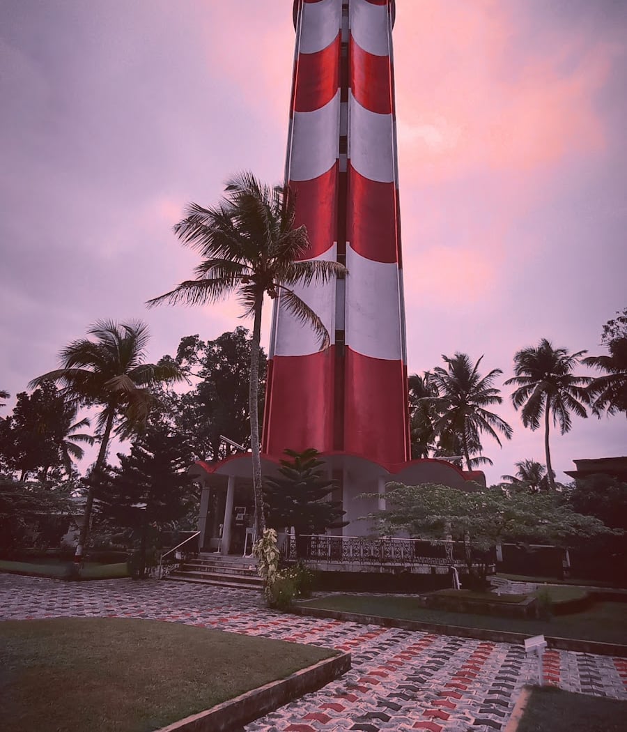 Puthuvype Lighthouse 1