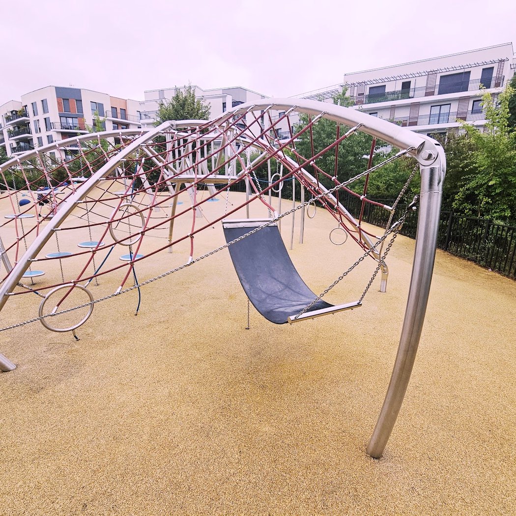 Aire de jeux pour enfants 1
