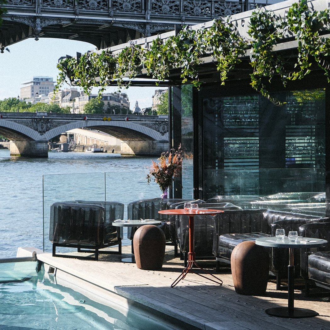 Off Paris Seine 1