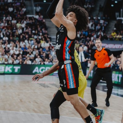 Paris Basketball vs Dubai Basketball 2