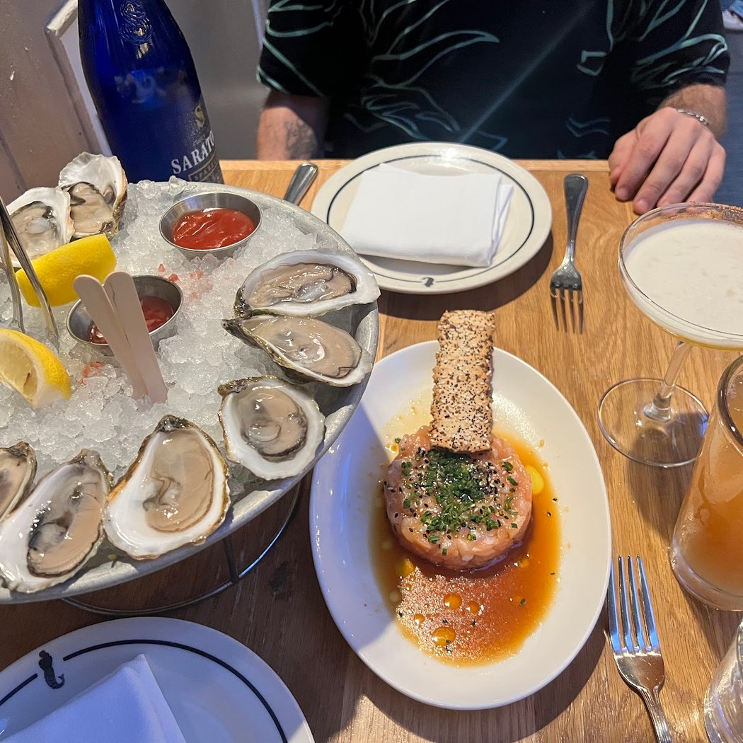 Mermaid Oyster Bar 4